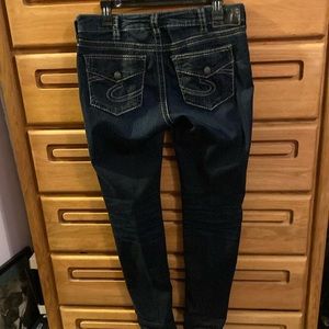 Silver suki size 31 dark wash jeans